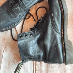 Dr. Martens Black Leather Combat Boots Classic Punk Grunge Boho Festival
